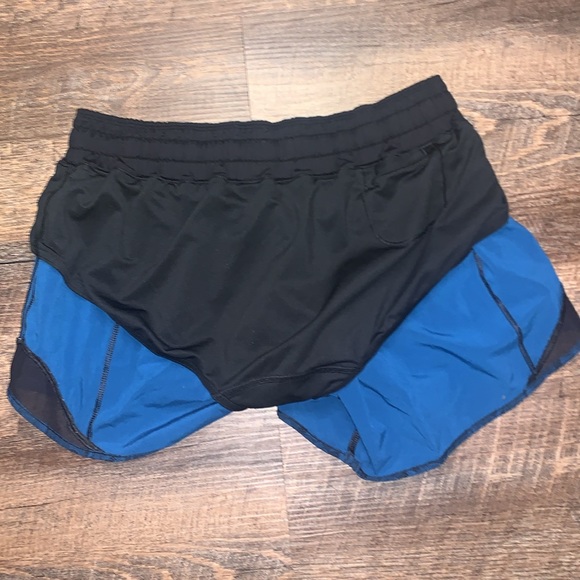 Lululemon Hotty Hot Short Mini Park Lace Multi Black and Blue Size 8 - Picture 8 of 10